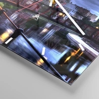 Clock face with lines