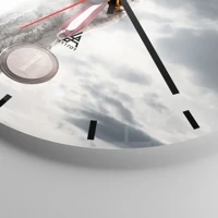 Clock face with lines