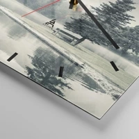 Clock face with lines