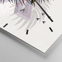 Clock face with lines