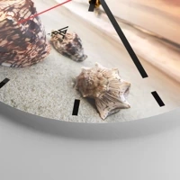 Clock face with lines