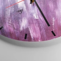 Clock face with lines
