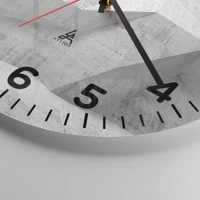 Clock face with numbers