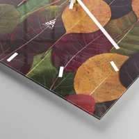 Clock face with lines