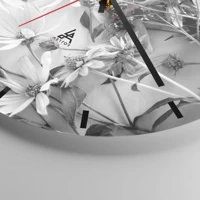 Clock face with lines