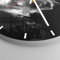 Clock face with lines