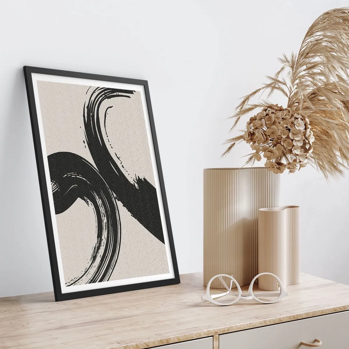 Poster in black frame - With Big Circural Strokes - 40x50 cm