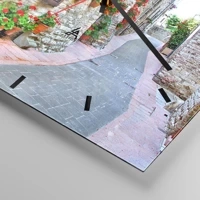 Clock face with lines