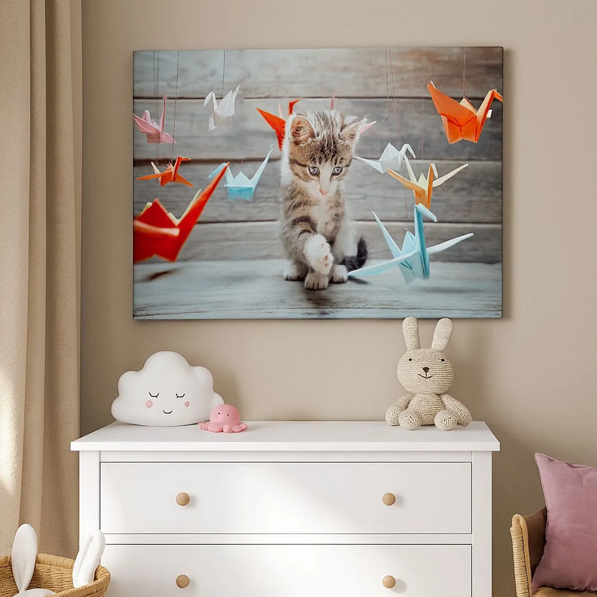 Canvas picture - A kitten playing with hanging origami paper cranes. - 70x50cm - First Lesson - Modern wall decoration for the living room and bedroom ARTTOR
