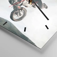 Clock face with lines