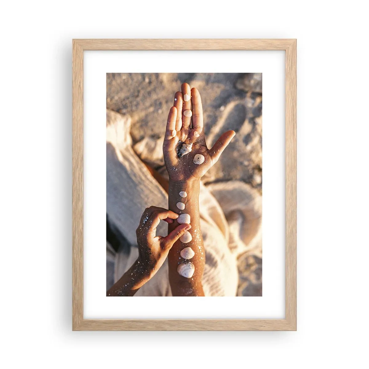 Poster in light oak frame - Beauty at Hand - 30x40 cm