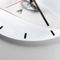 Clock face with lines