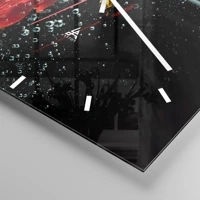 Clock face with lines