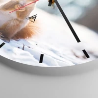 Clock face with lines