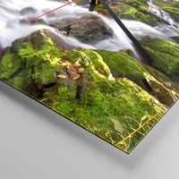 Clock face with lines