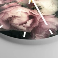 Clock face with lines