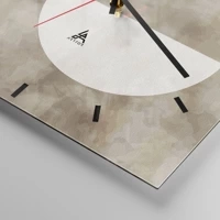 Clock face with lines