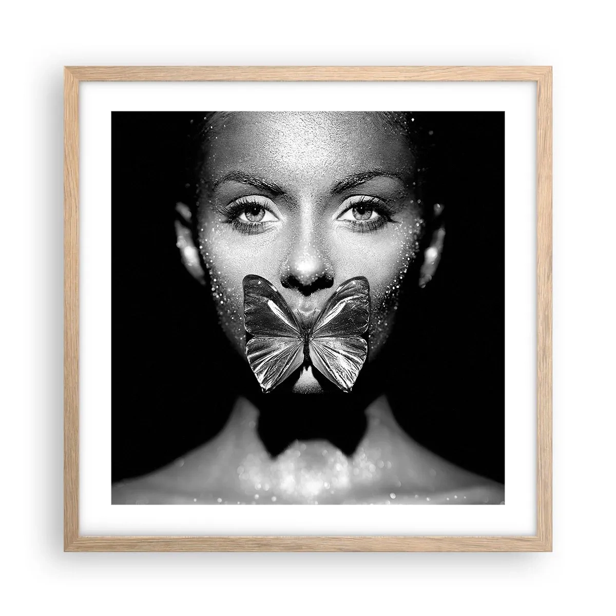 Poster in light oak frame - Butterfly Kiss - 50x50 cm