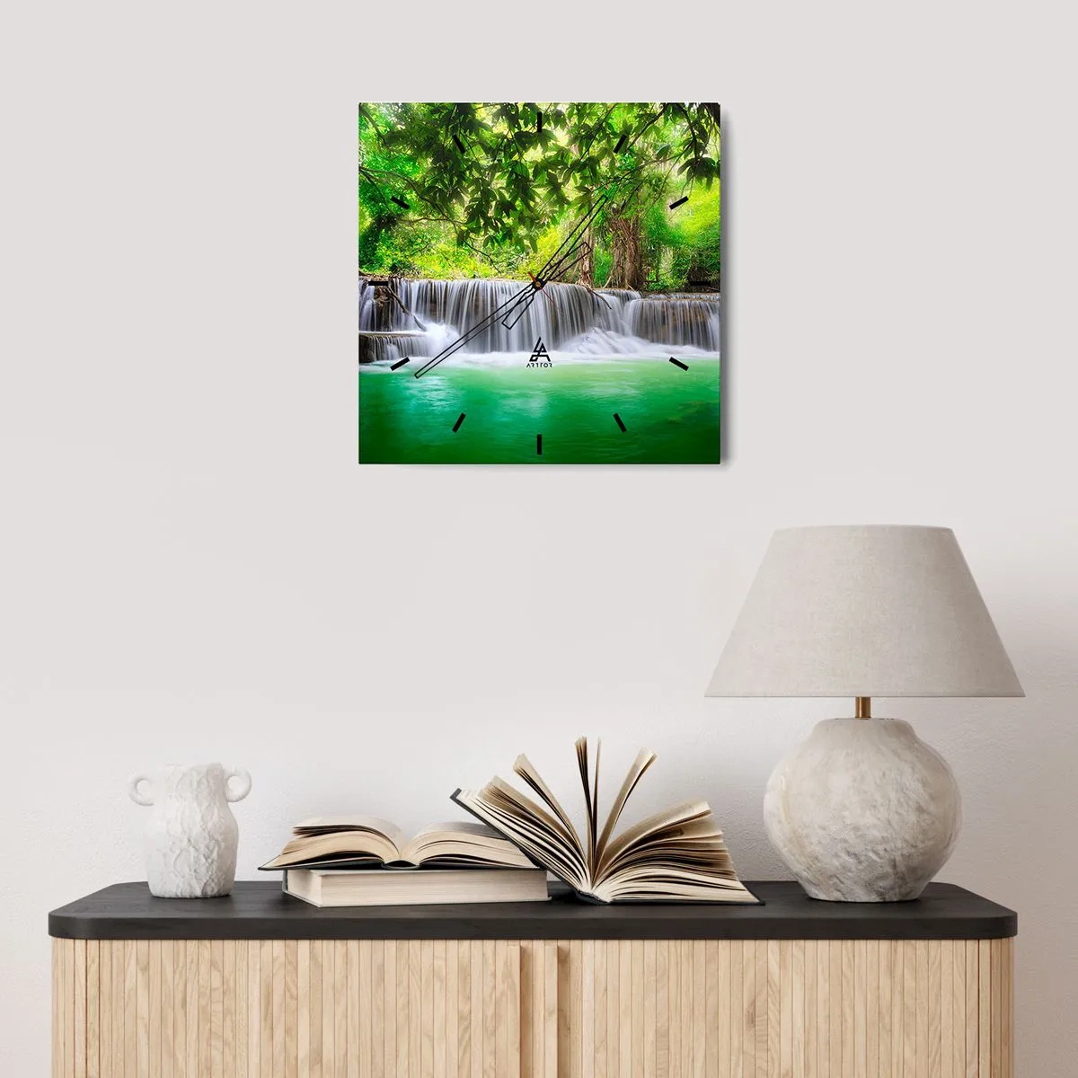 Wall clock - Clock on glass - Cascade in Green - 30x30 cm