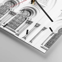 Clock face with lines