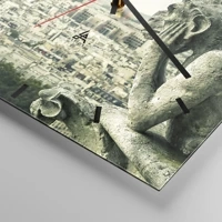 Clock face with lines