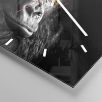 Clock face with lines