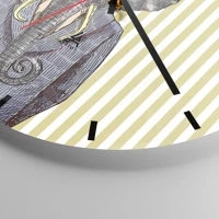 Clock face with lines