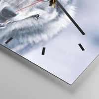 Clock face with lines