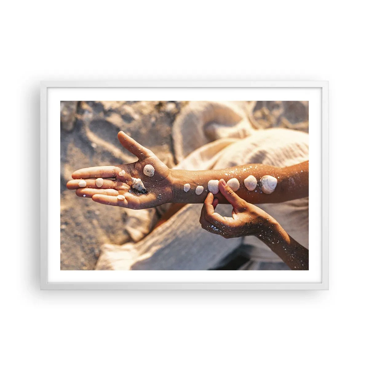 Poster in white frmae - Beauty at Hand - 70x50 cm