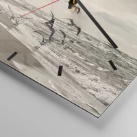 Clock face with lines