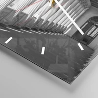 Clock face with lines