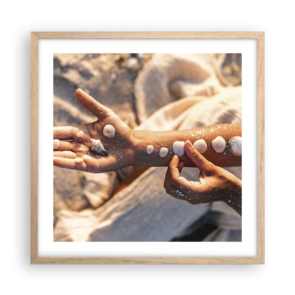 Poster in light oak frame - Beauty at Hand - 50x50 cm