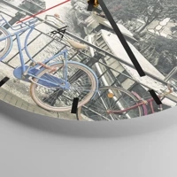 Clock face with lines