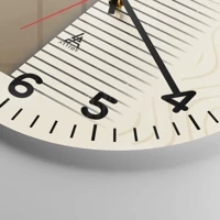 Clock face with numbers