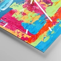 Clock face with lines