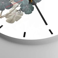 Clock face with lines