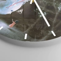 Clock face with lines