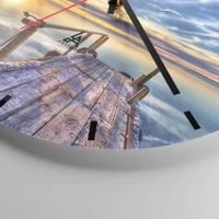 Clock face with lines