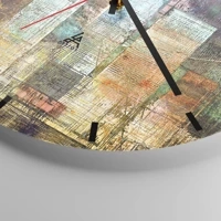 Clock face with lines