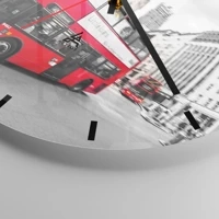 Clock face with lines