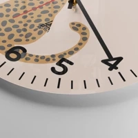 Clock face with numbers
