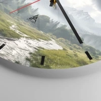 Clock face with lines