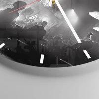 Clock face with lines
