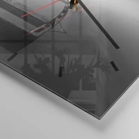 Clock face with lines