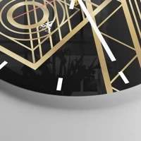 Clock face with lines