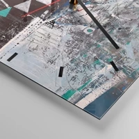 Clock face with lines