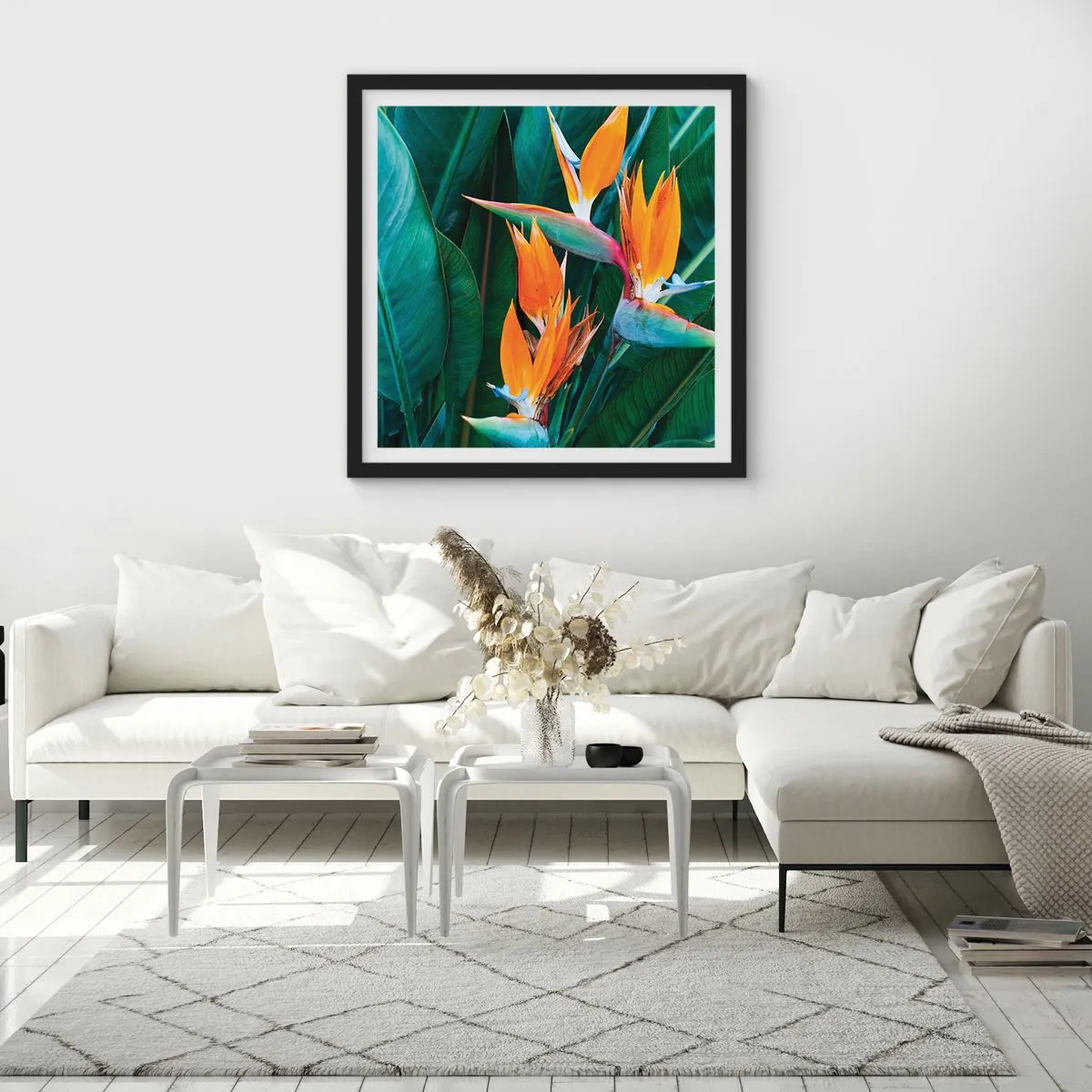 Poster in black frame - Is It a Flower or a Bird? - 60x60 cm
