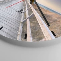 Clock face with lines