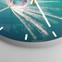 Clock face with lines