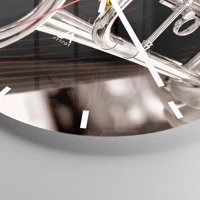 Clock face with lines